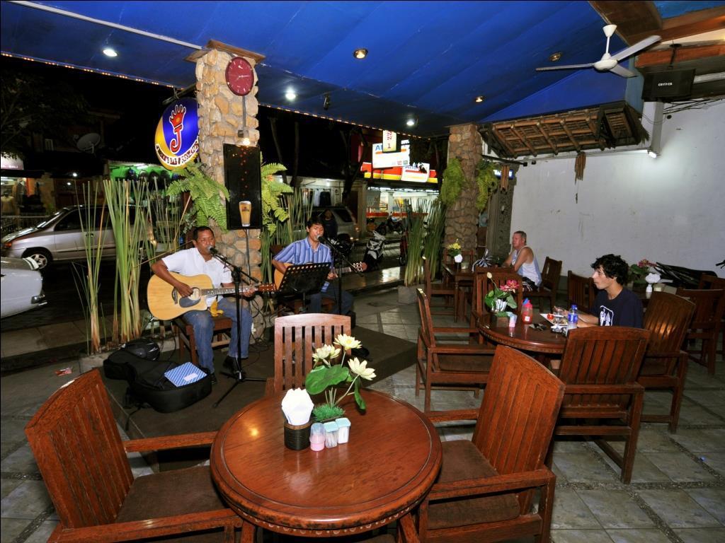 Jesens Inn I Kuta  Bagian luar foto