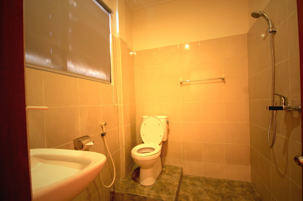 Jesens Inn I Kuta  Bagian luar foto